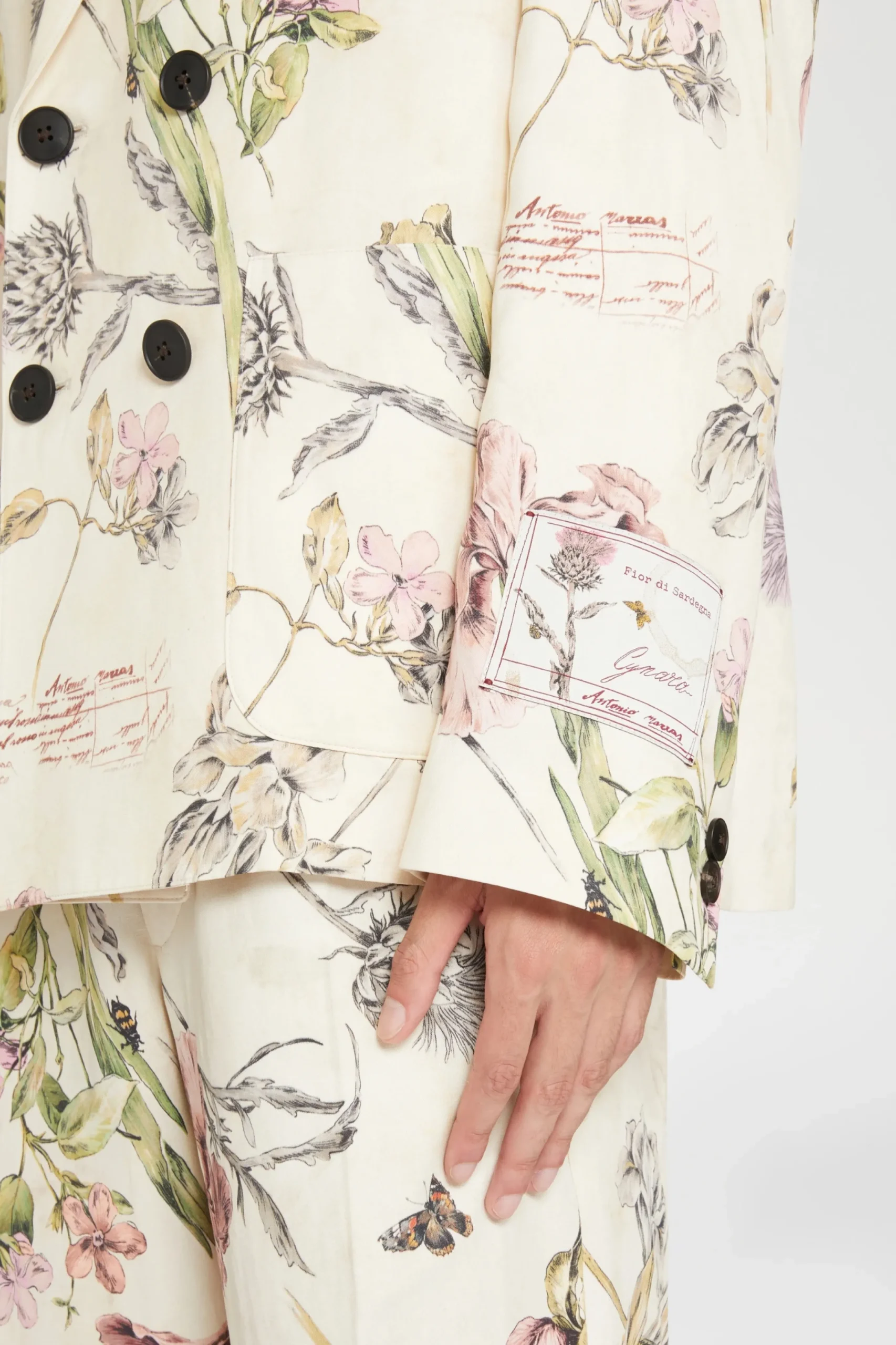 Uomo^Antonio Marras Corbezzolo